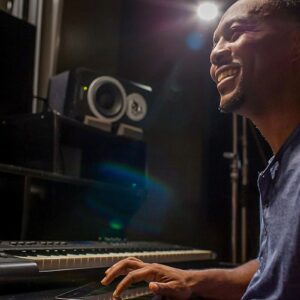 Apple Technology Powers Next-Gen Artists